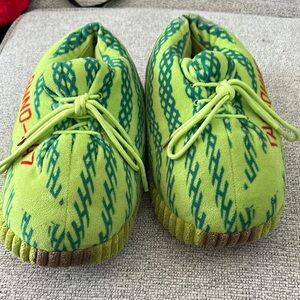 Green and Blue Patterned Slippers
